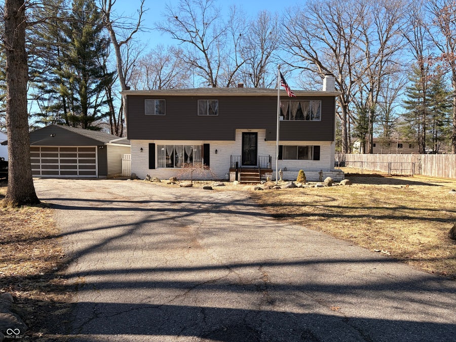 Property photo for 7536 Lindenwood Drive, Indianapolis, IN