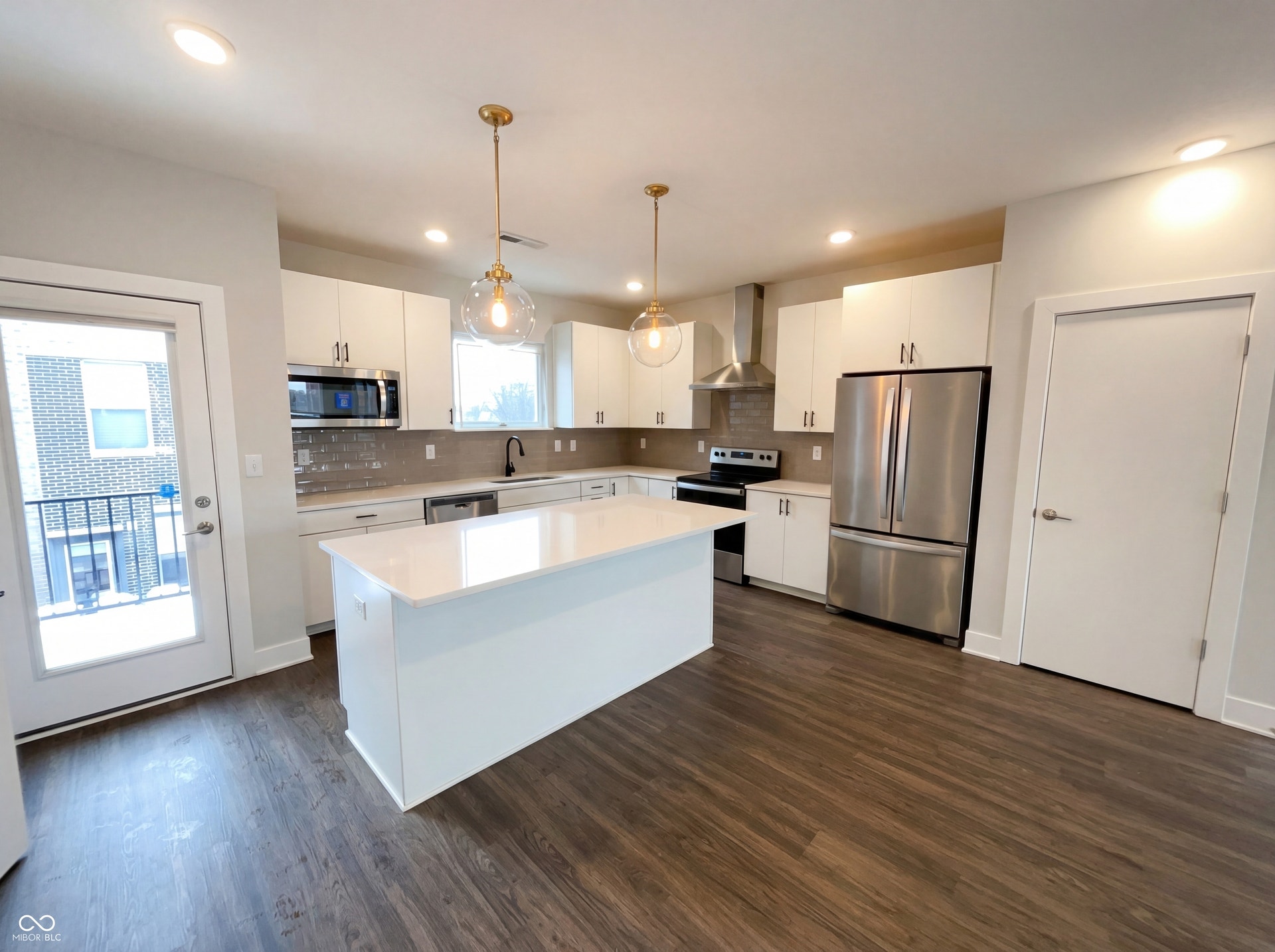 727 N Illinois Street, Indianapolis, IN 46204
