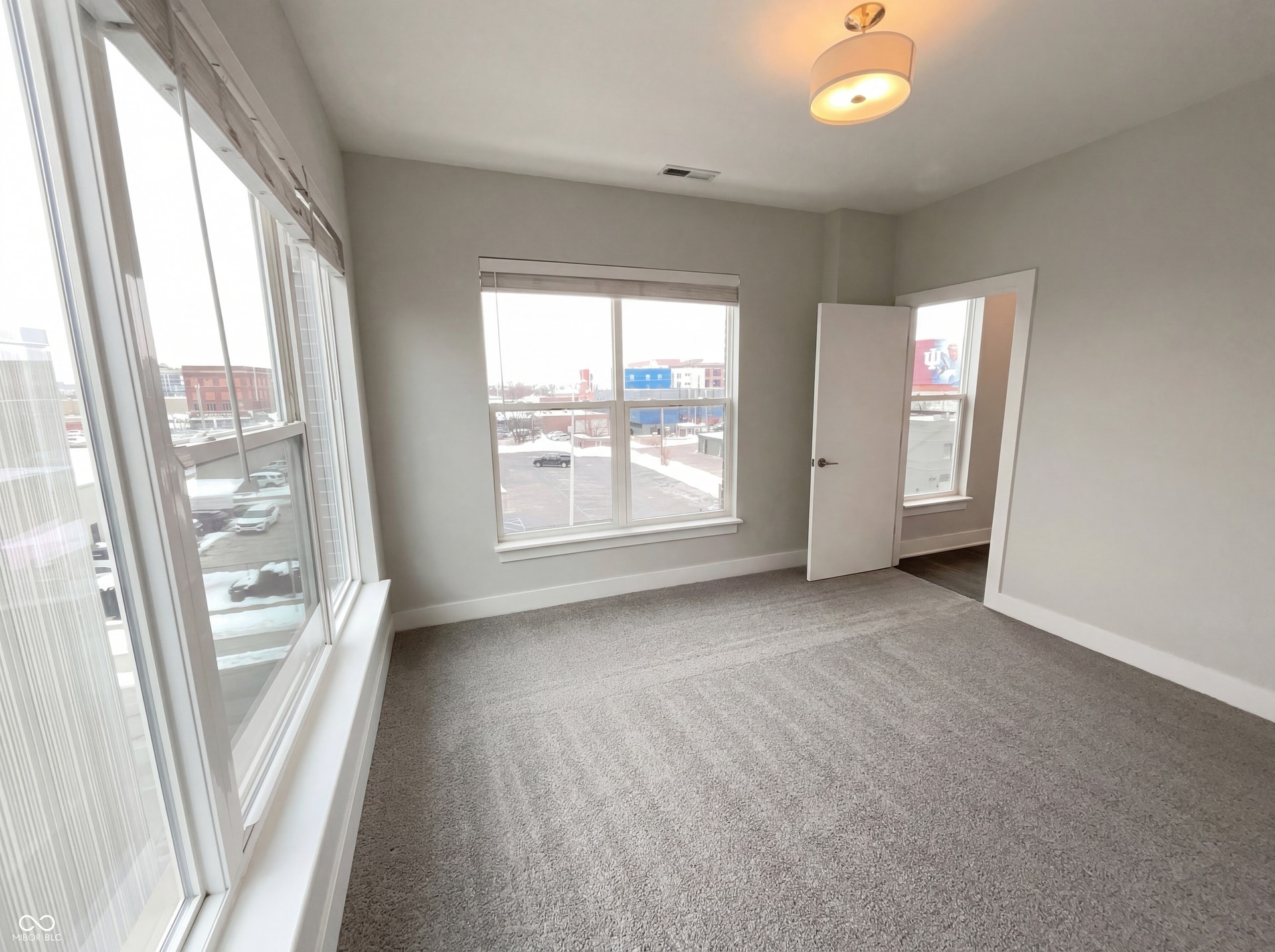 727 N Illinois Street, Indianapolis, IN 46204