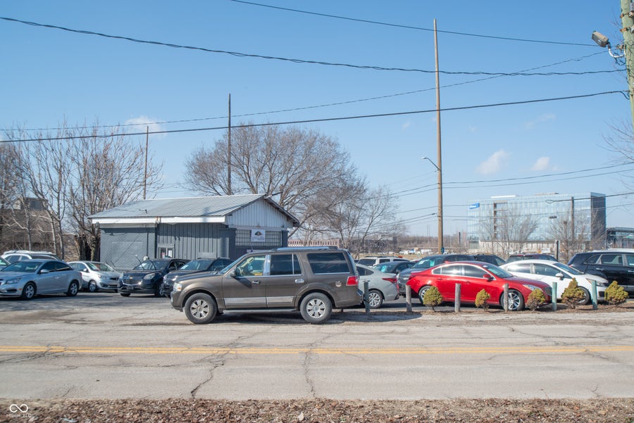 Property photo for 911 Oliver Avenue, Indianapolis, IN