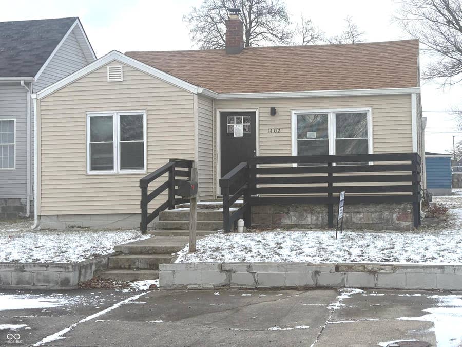 Property photo for 1402 E Willard Street, Muncie, IN