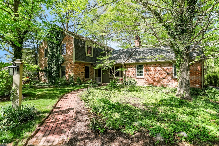 Property photo for 80 Williamsburg Court, Zionsville, IN