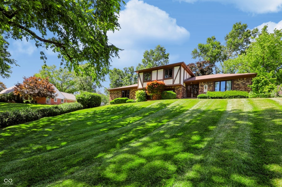 Property photo for 104 E Brunswick Avenue, Indianapolis, IN