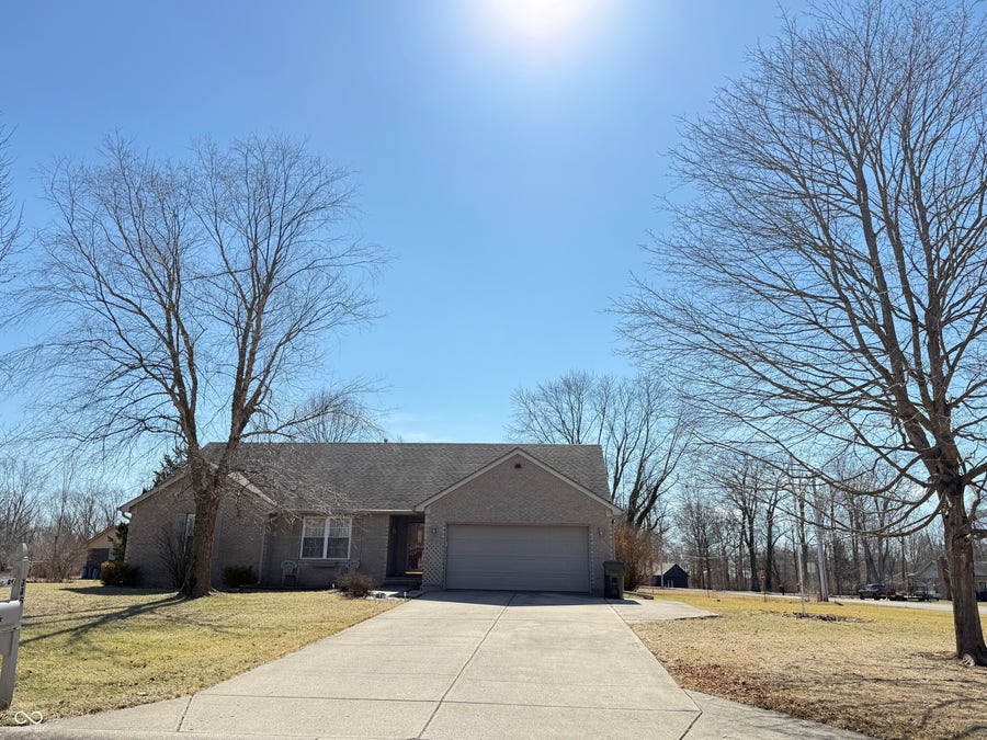 Property photo for 3361 W Hidden Lake Court, Greenfield, IN
