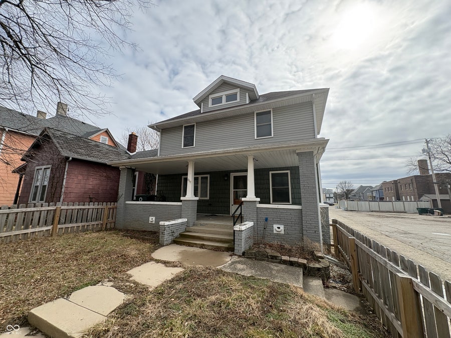 Property photo for 409 W Washington Street, Muncie, IN