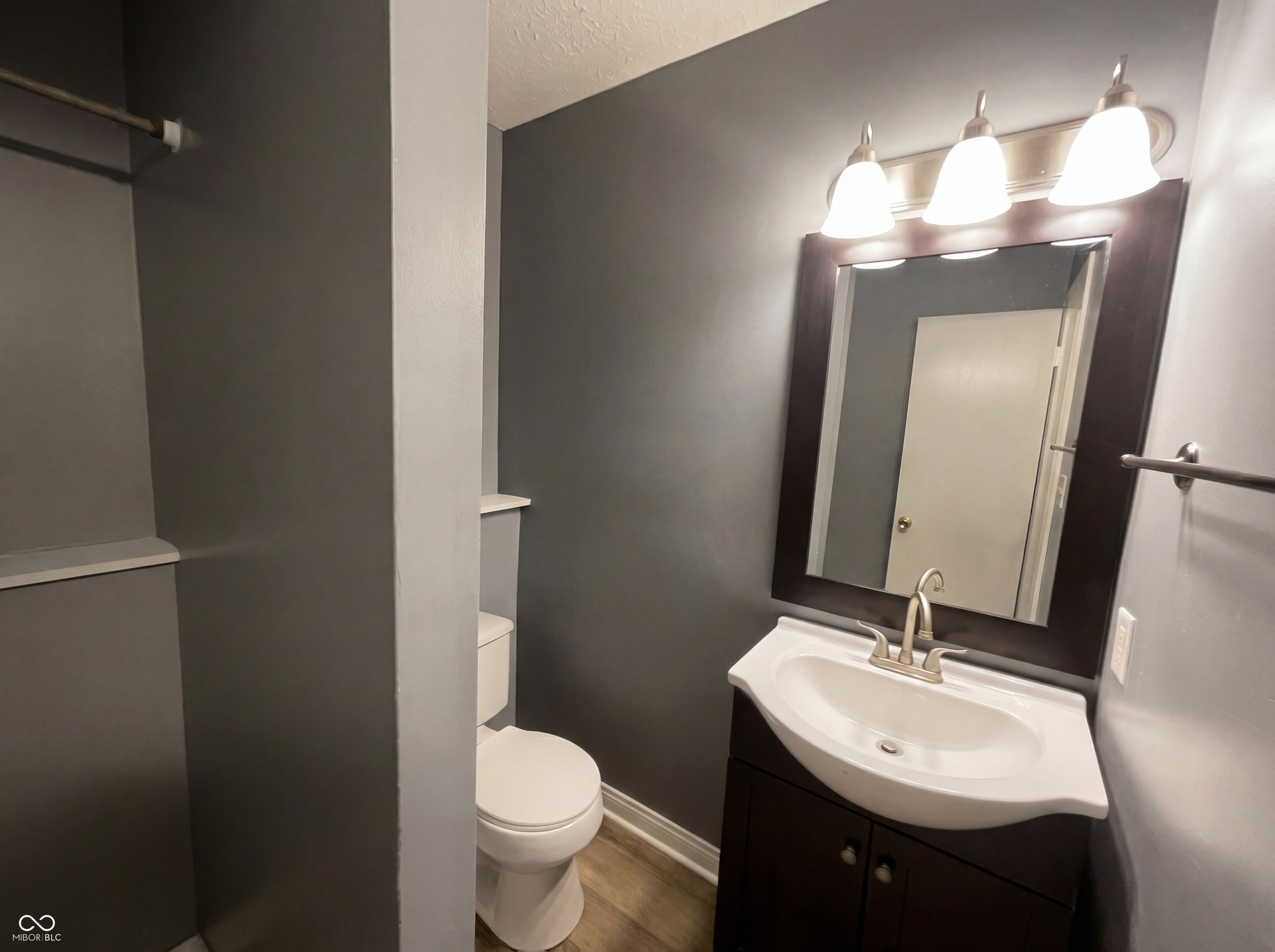 7739 Inverness Drive, Indianapolis, IN 46237
