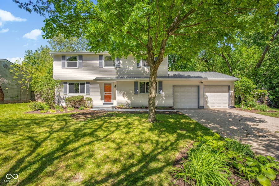 Property photo for 9222 Allisonwood Drive, Indianapolis, IN