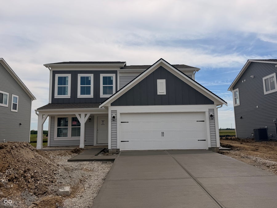 Property photo for 767 Oakleaf Drive, Greenfield, IN