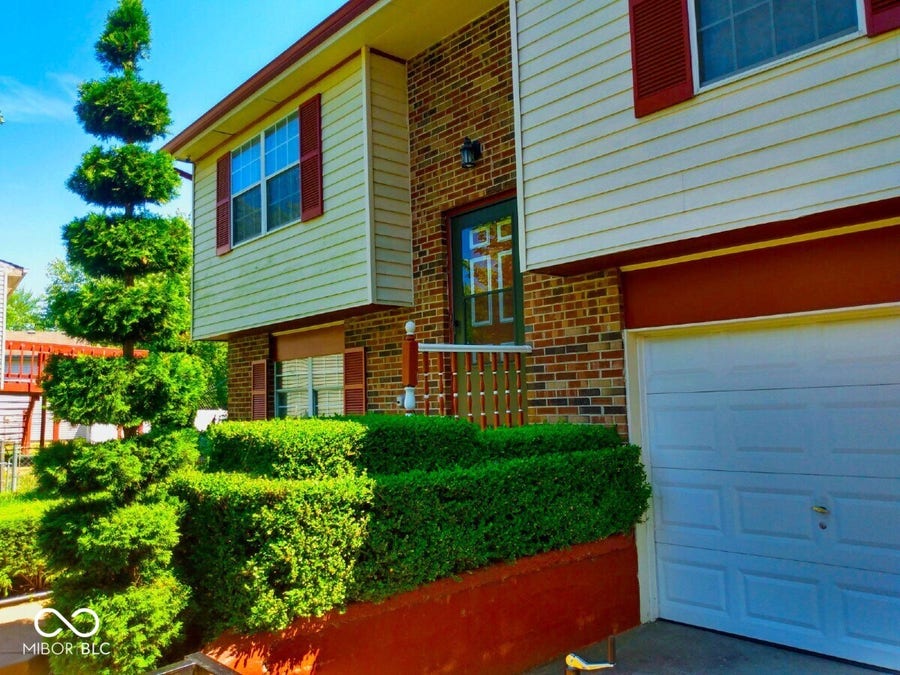 Property photo for 9425 Pepperidge Drive, Indianapolis, IN