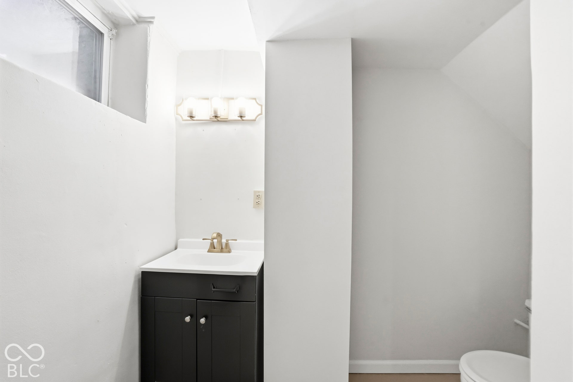 Basement half bathroom