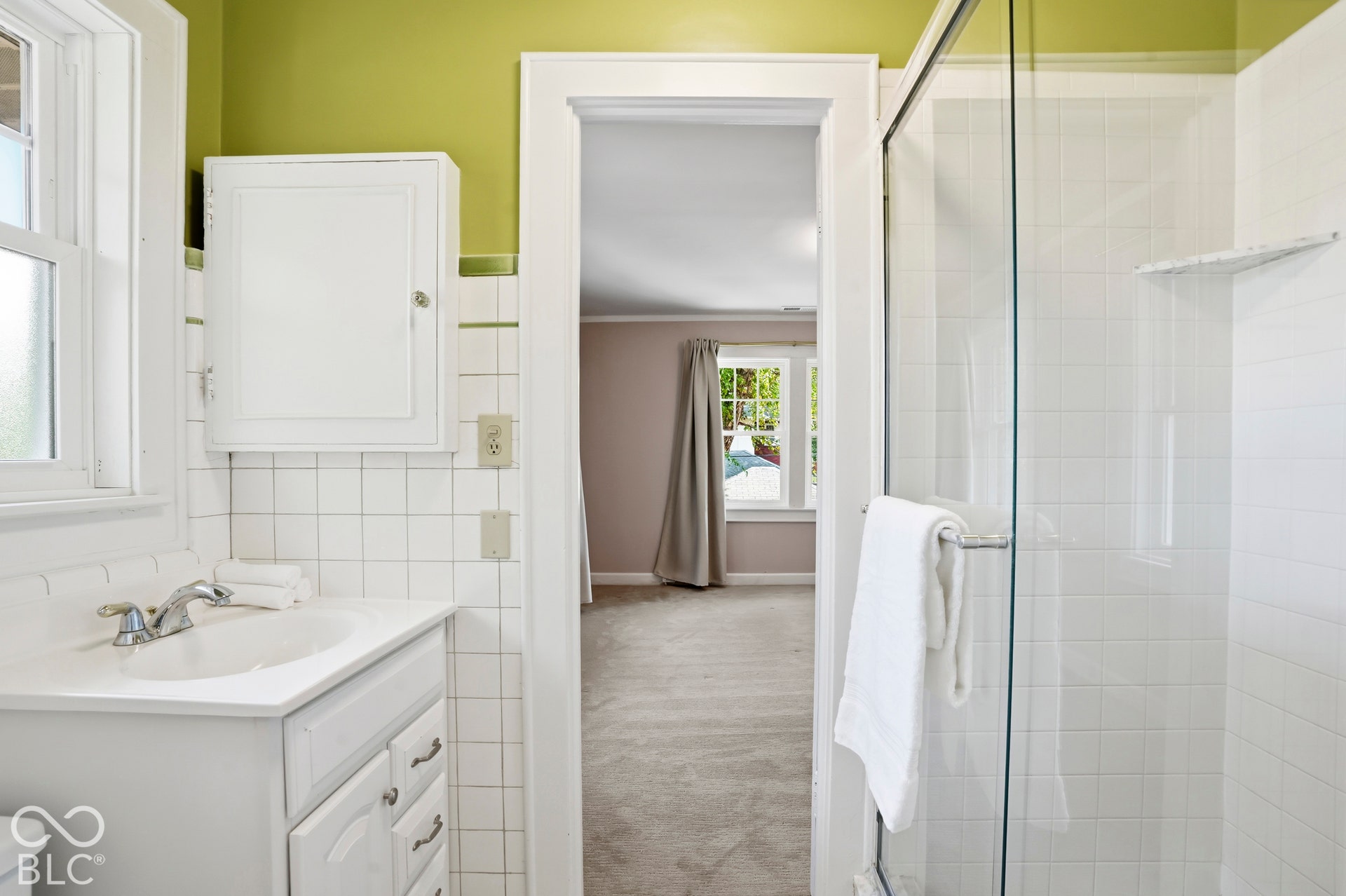 Jack-and-Jill bathroom upper level