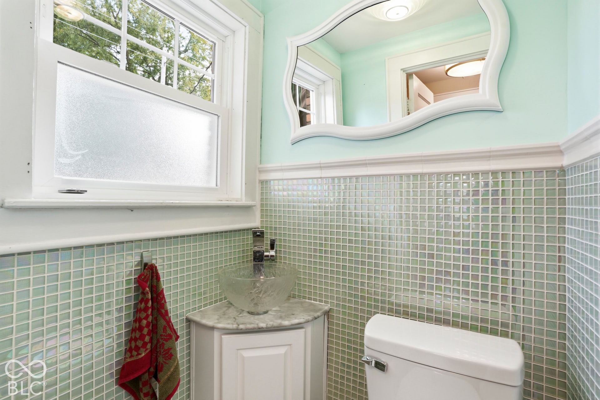 Main level powder room