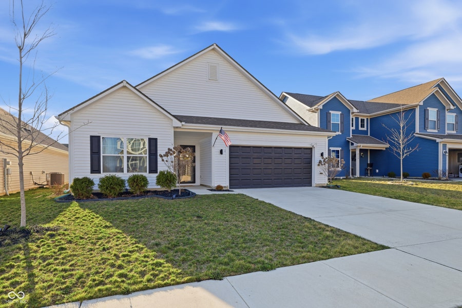Property photo for 4726 Amber Wood Lane, Indianapolis, IN
