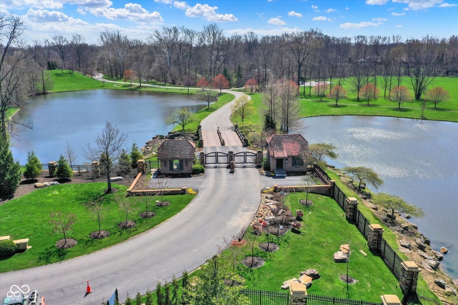 Property photo for 1 Woodard Bluff, Zionsville, IN
