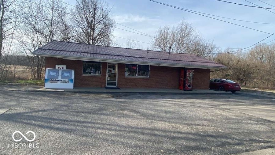 Property photo for 2870 S State Road 61 Road, Winslow, IN