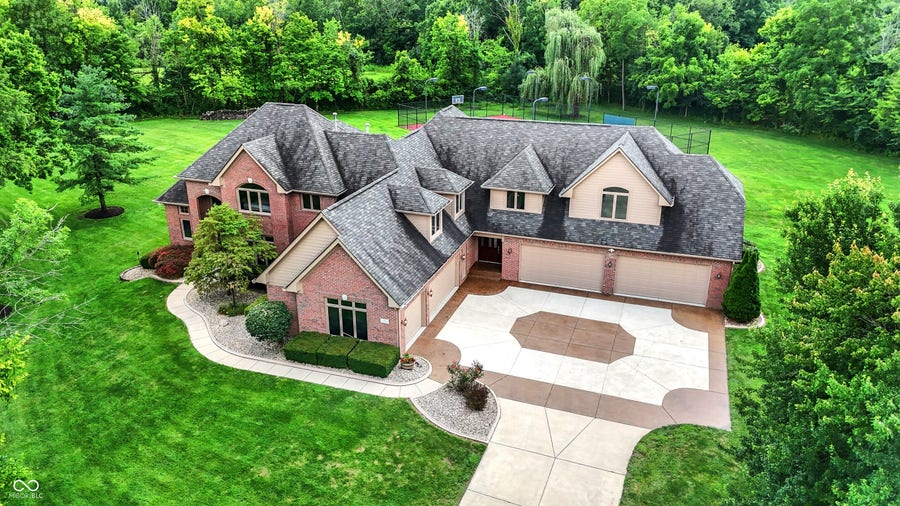 Property photo for 4261 W Stones Crossing Road, Greenwood, IN