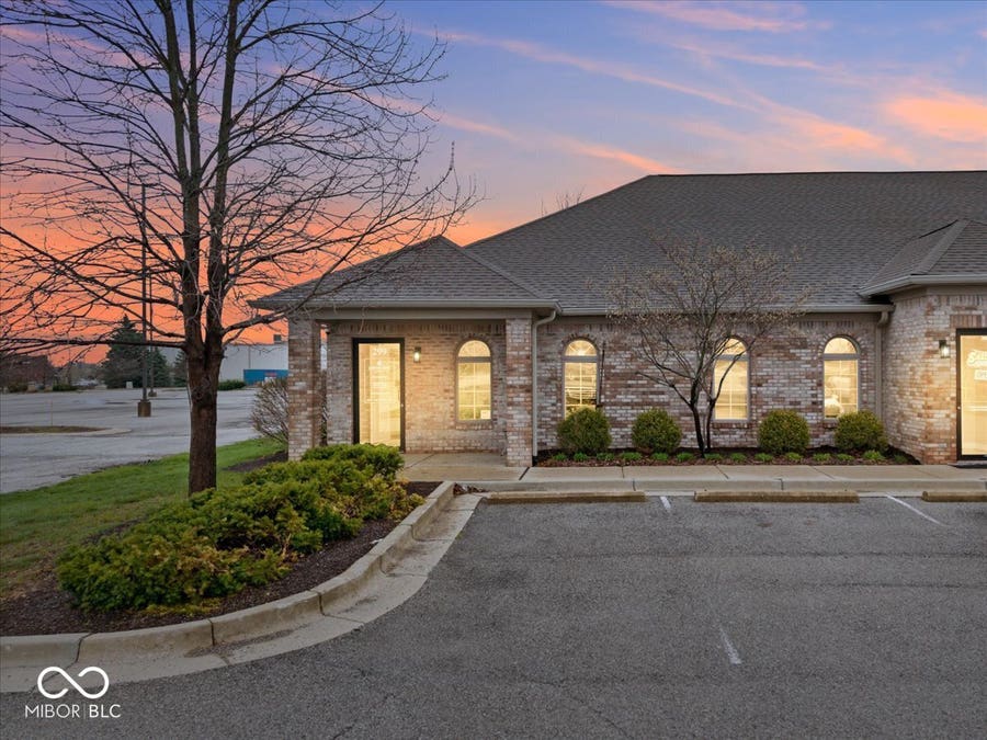Property photo for 299 Shiloh Crossing, Avon, IN