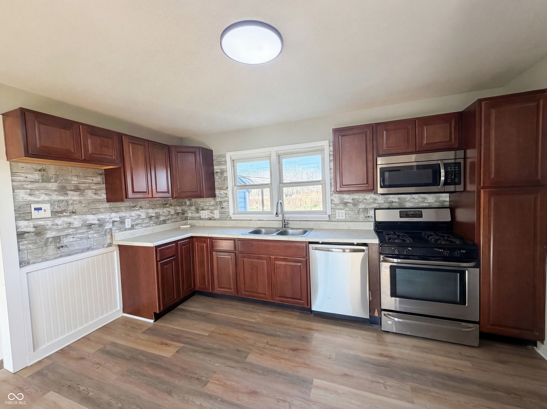 1062 Rita Drive, Greenwood, IN 46143 1062 Rita Drive, Greenwood, IN 46143