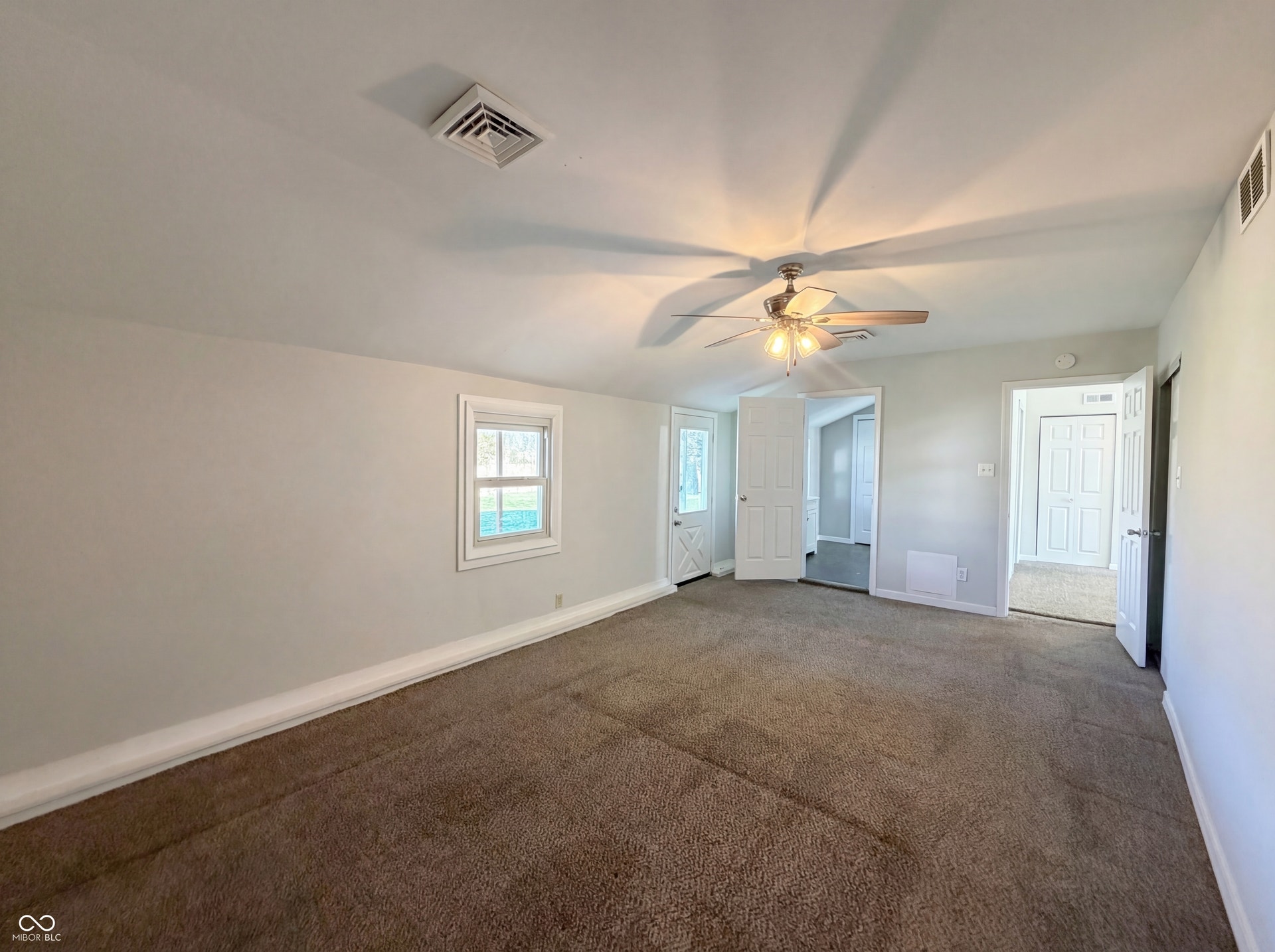 1062 Rita Drive, Greenwood, IN 46143 1062 Rita Drive, Greenwood, IN 46143