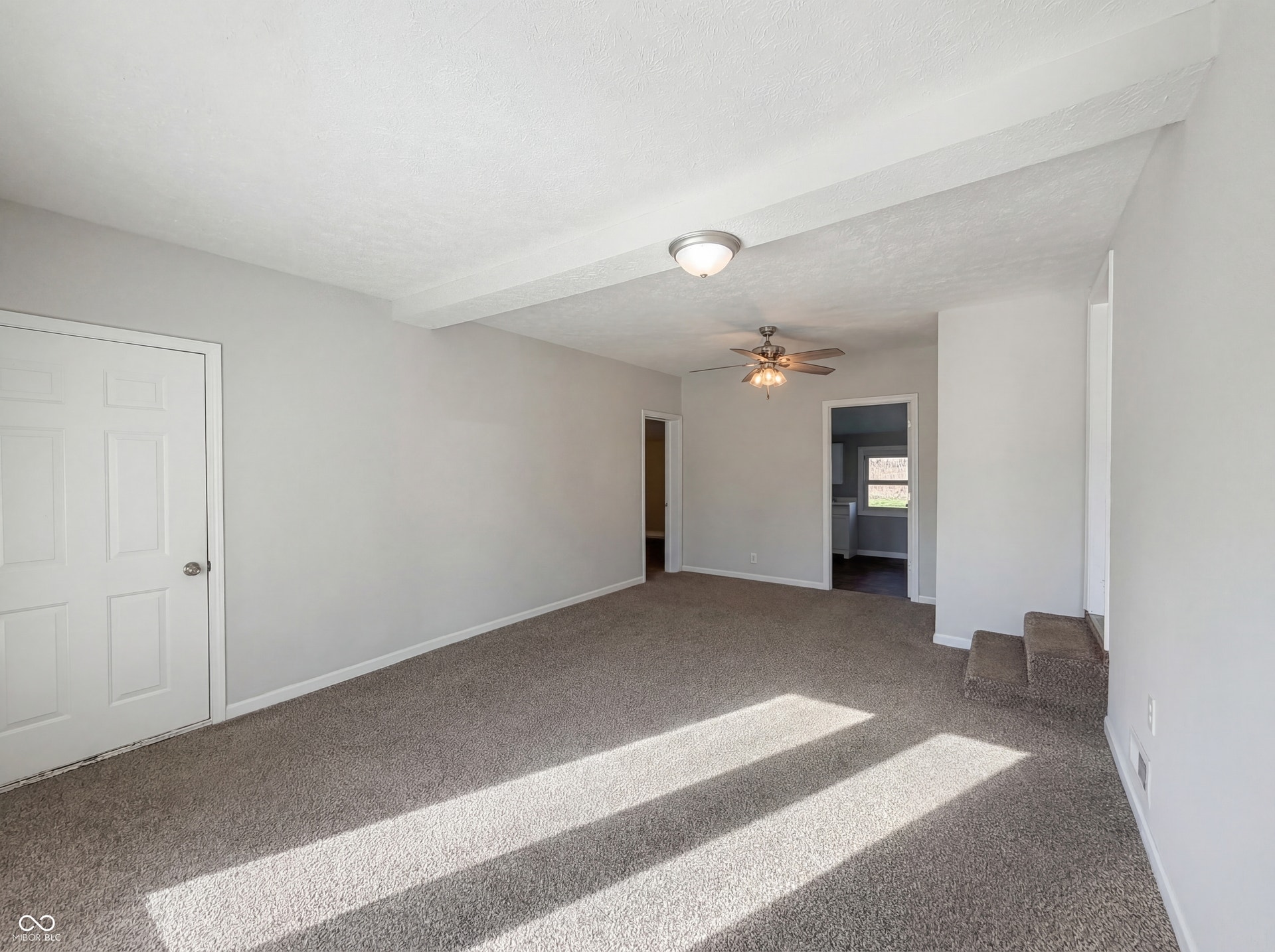 1062 Rita Drive, Greenwood, IN 46143 1062 Rita Drive, Greenwood, IN 46143