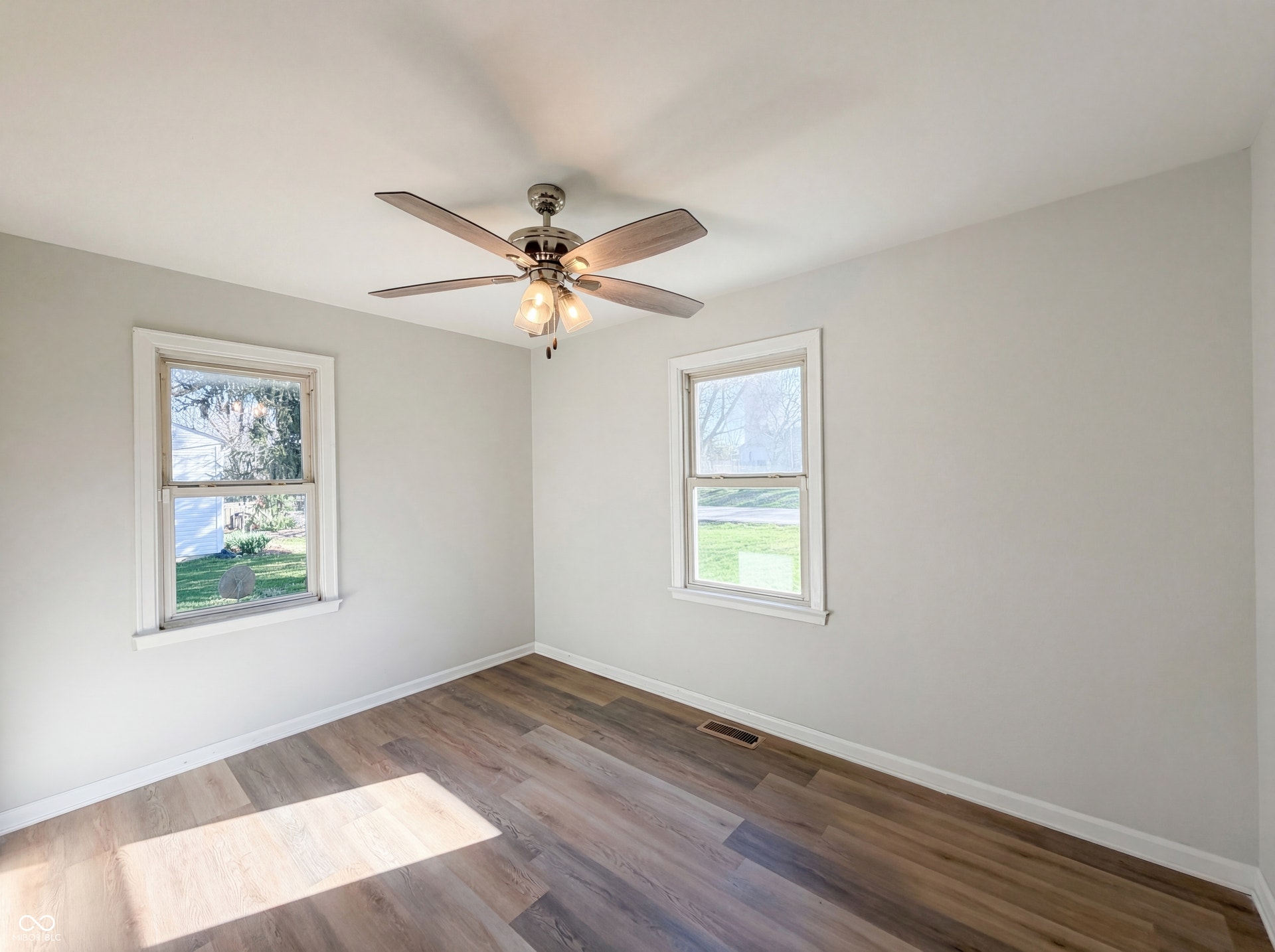 1062 Rita Drive, Greenwood, IN 46143 1062 Rita Drive, Greenwood, IN 46143