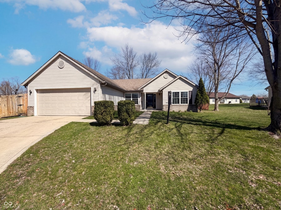 Property photo for 227 Park Place Court, Avon, IN