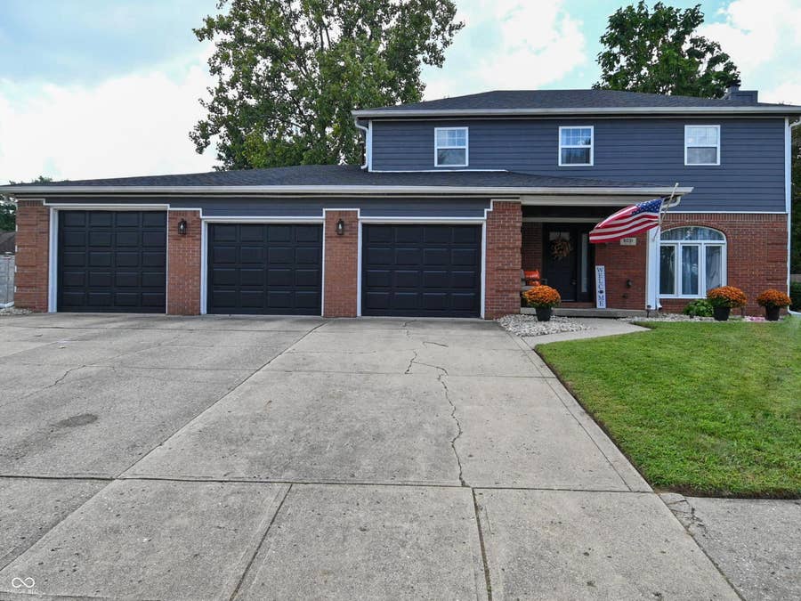 Property photo for 6031 Buck Trail Road, Indianapolis, IN