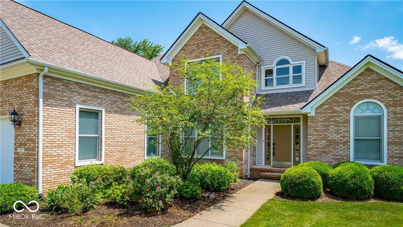 725 Greystone Court, Columbus, IN 47201