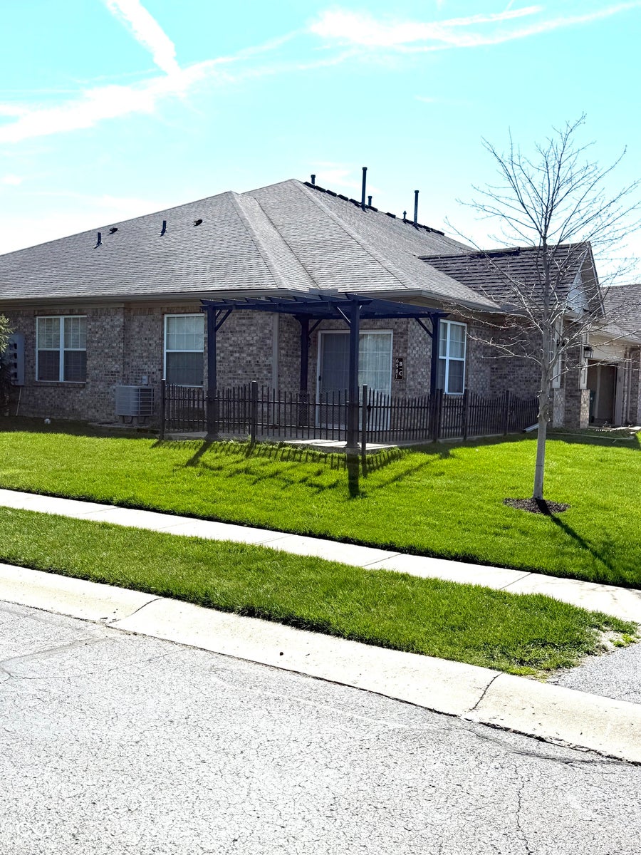 Property photo for 6981 Park Square Drive, Avon, IN