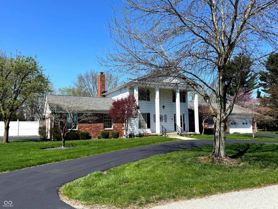 Property photo for 353 E Rivercrest Drive, Rushville, IN