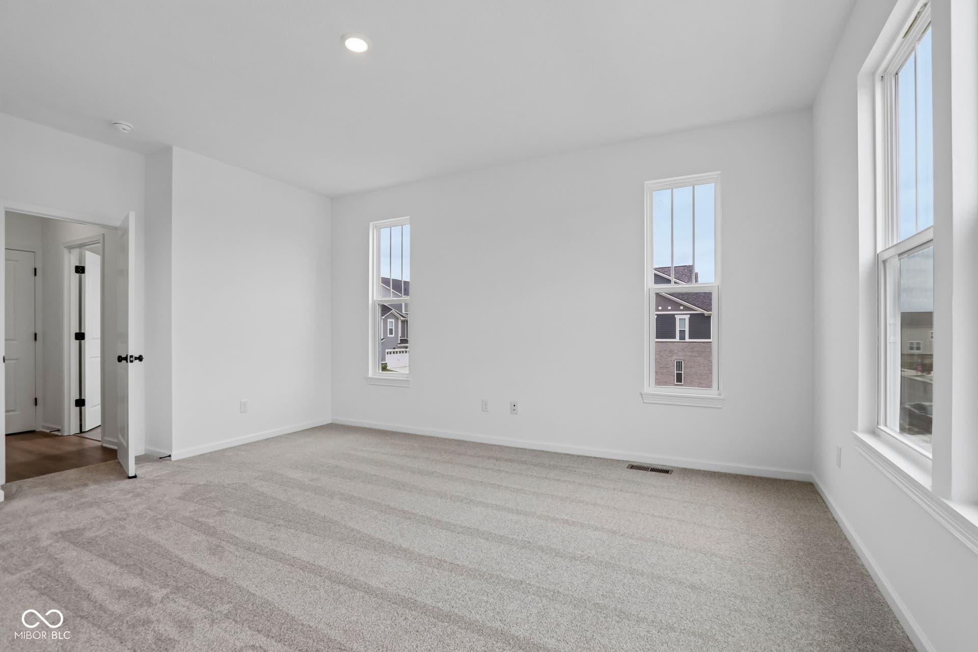 5748 Arcade Boulevard, McCordsville, IN 46055 Spacious room with light gray carpeting and white walls