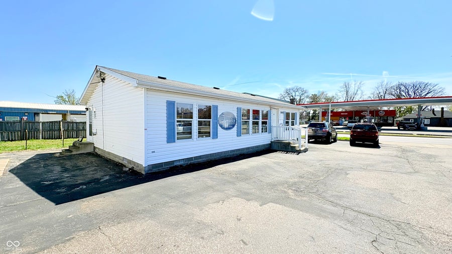 Property photo for 1310 Poplar Street, Terre Haute, IN