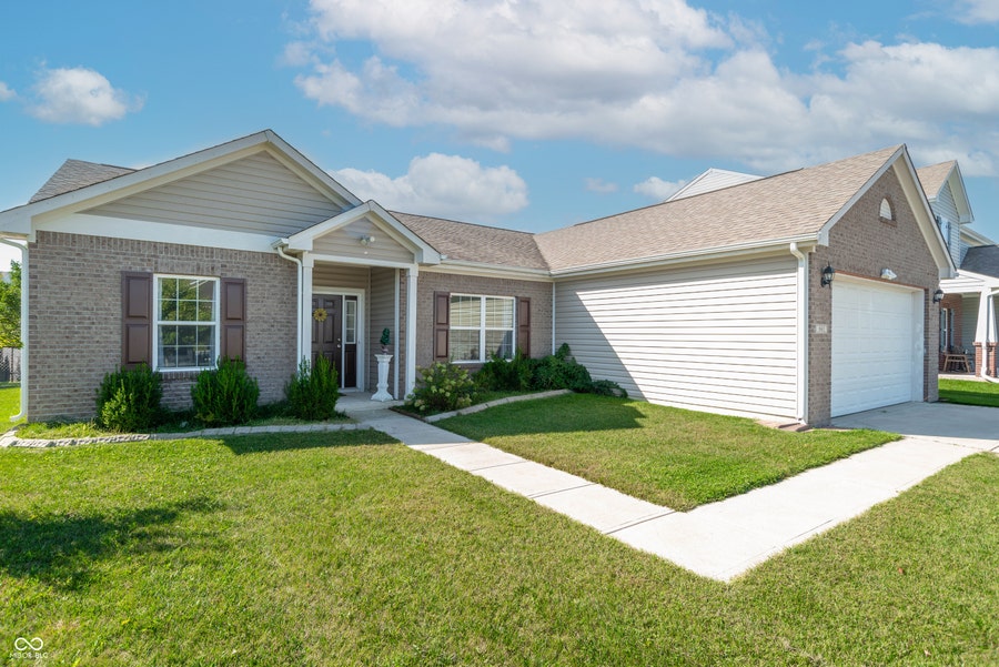 Property photo for 841 Cherry Tree Lane, Greenwood, IN