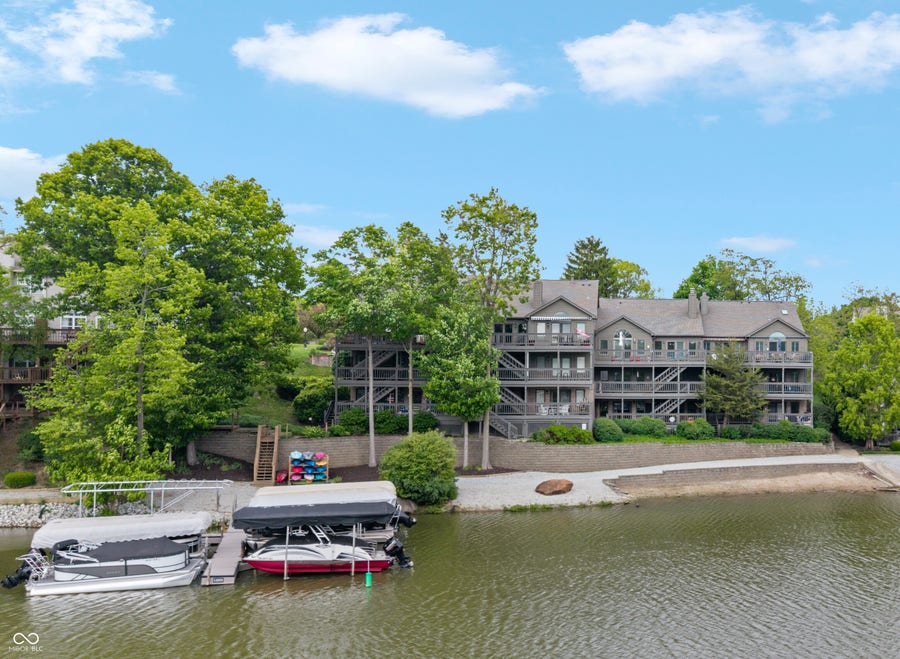 Property photo for 11323 Shoreview Lane, Indianapolis, IN