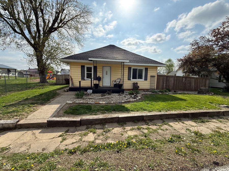 Property photo for 61 S West Street, Rosedale, IN