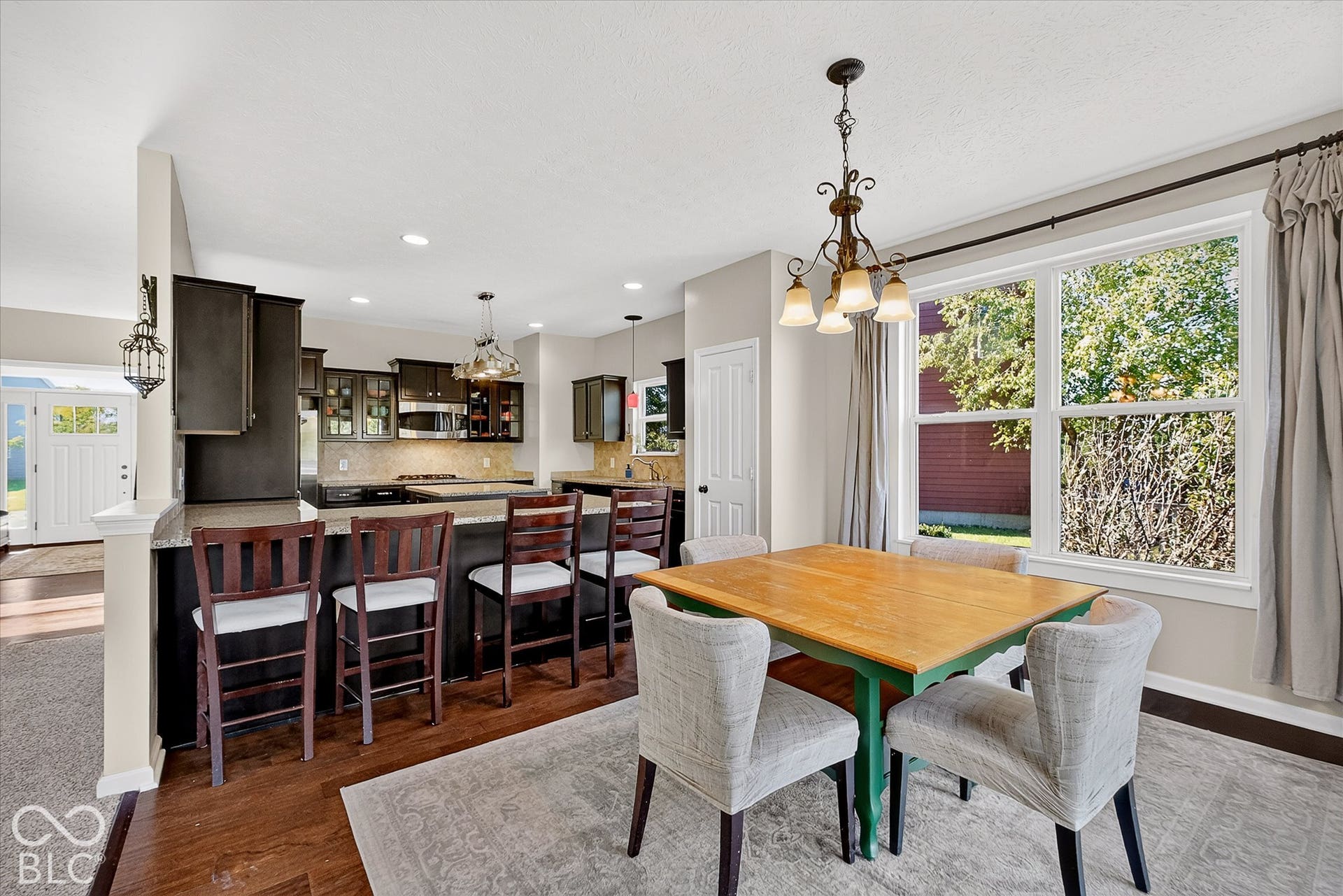 Seating for 8-10 people comfortably in the kitchen and adjacent breakfast room