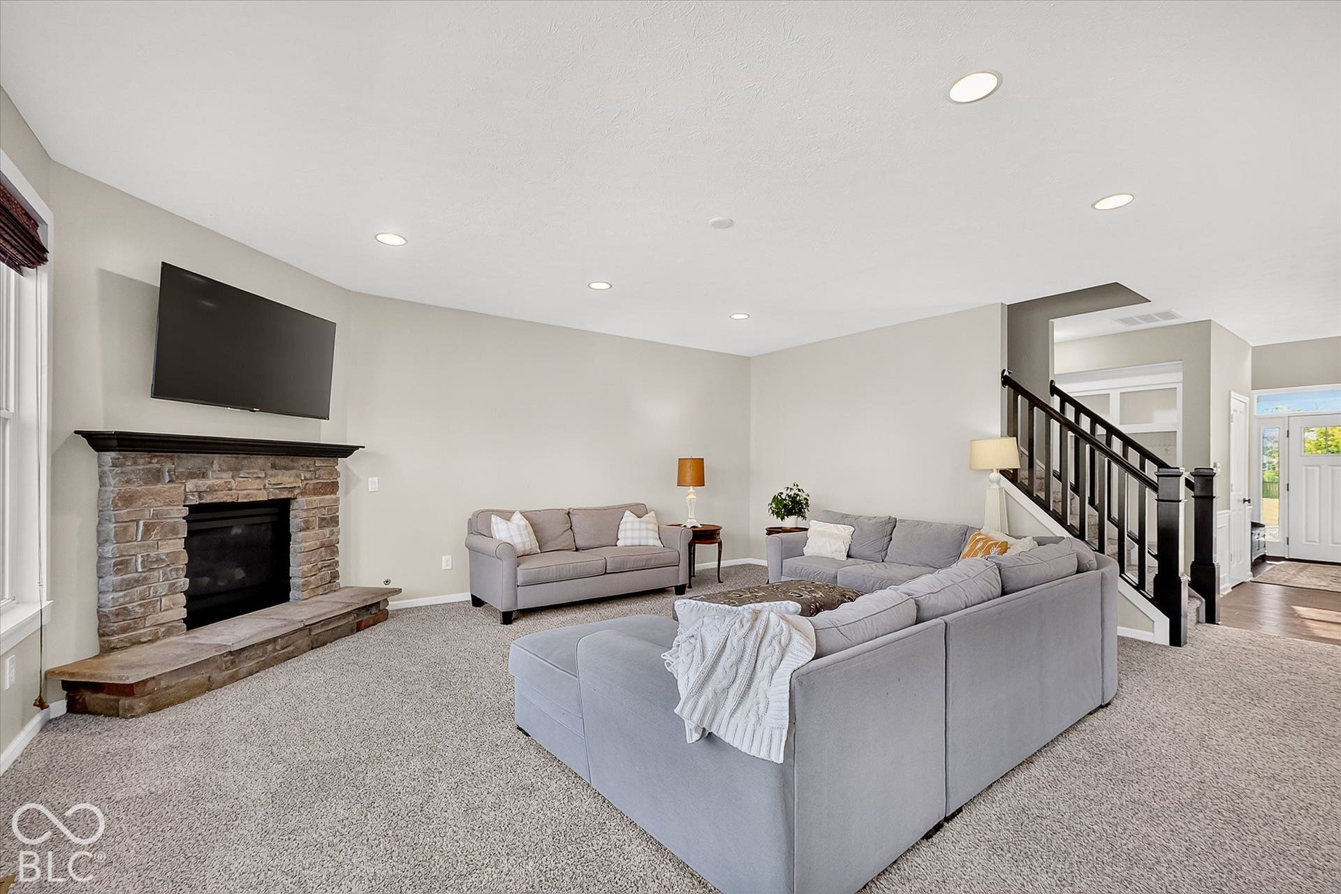 11058 Stoneleigh Drive, Noblesville, IN 46060