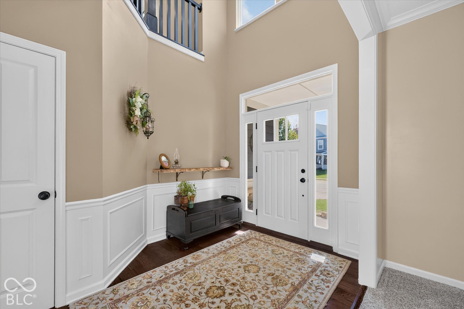 2 story entry way greets you as you enter