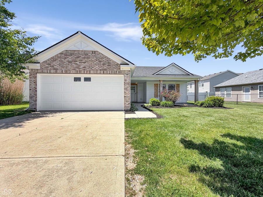 Property photo for 526 Bourneside Drive, Greenfield, IN