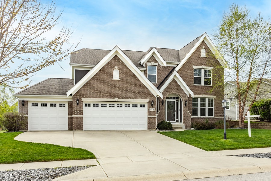 Property photo for 17170 Hearthfield Way, Noblesville, IN