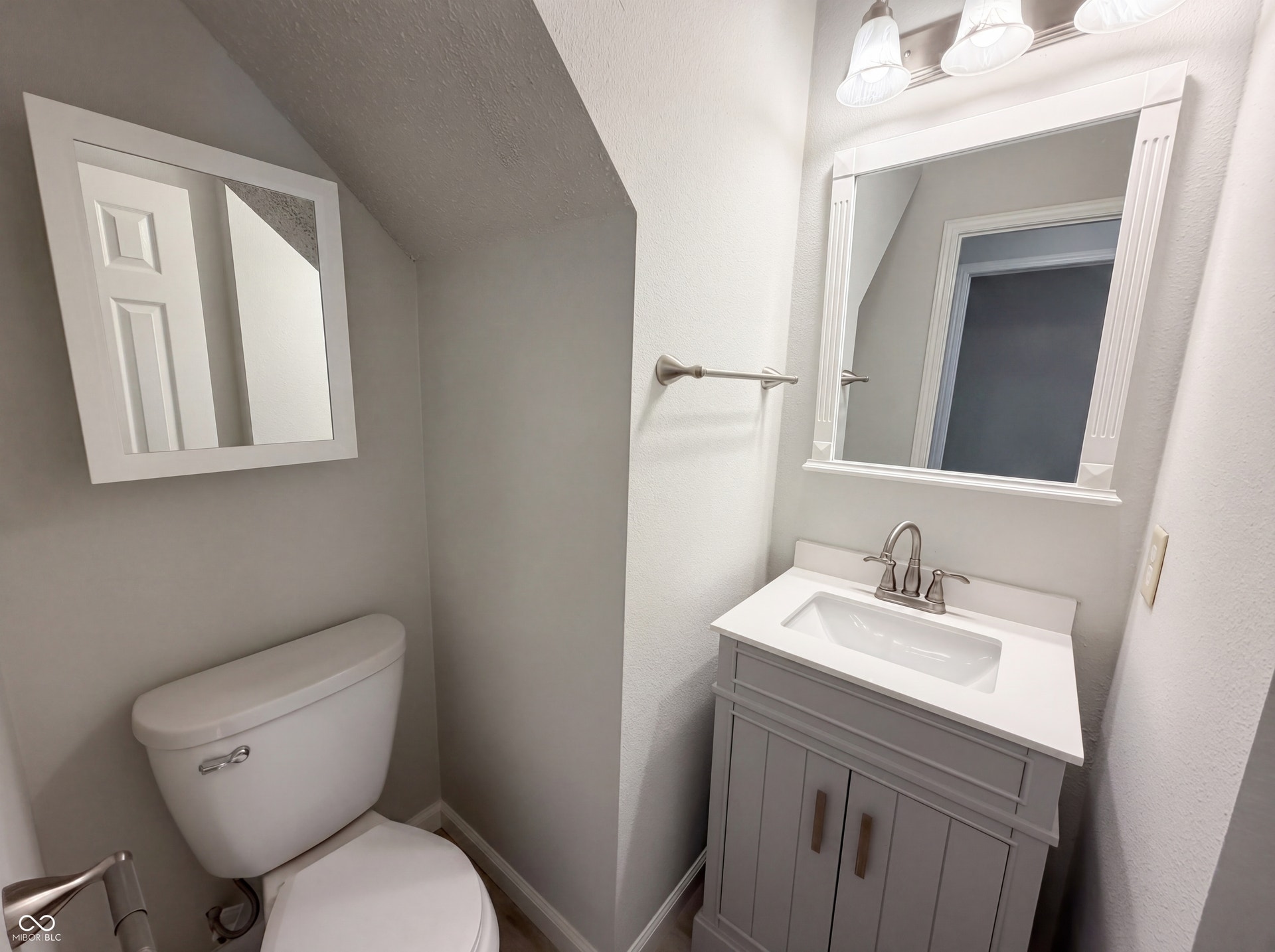 925 Harbon Drive, Franklin, IN 46131