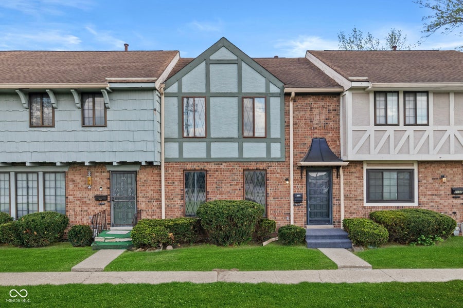 Property photo for 8104 Bromley Place, Indianapolis, IN
