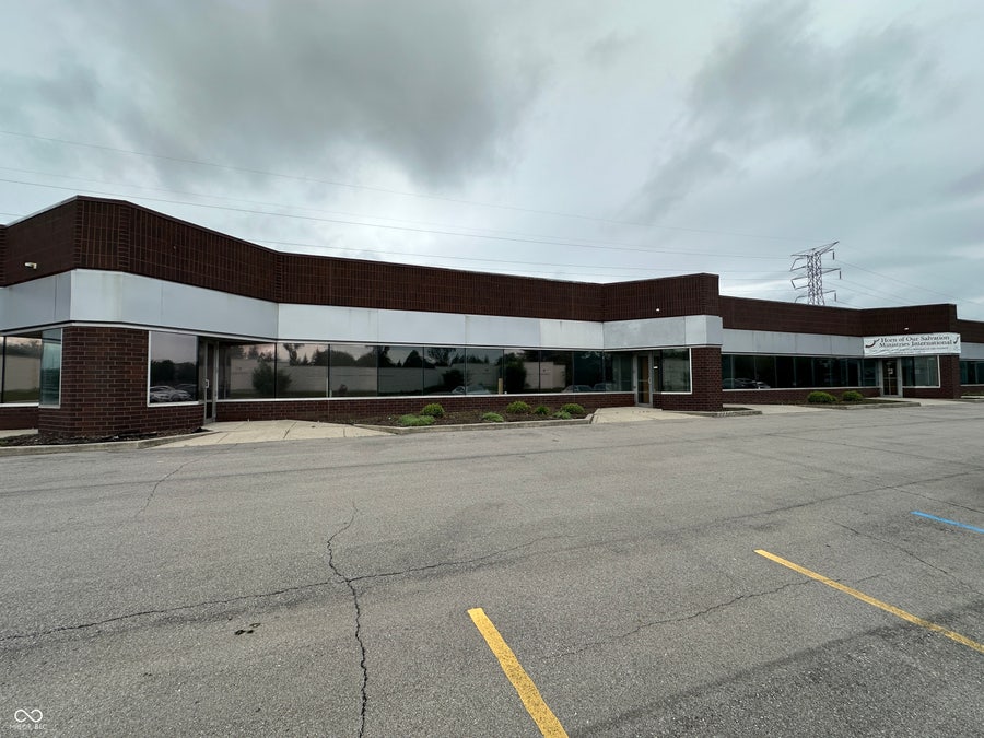 Property photo for 336 Washington Pointe Drive, Indianapolis, IN