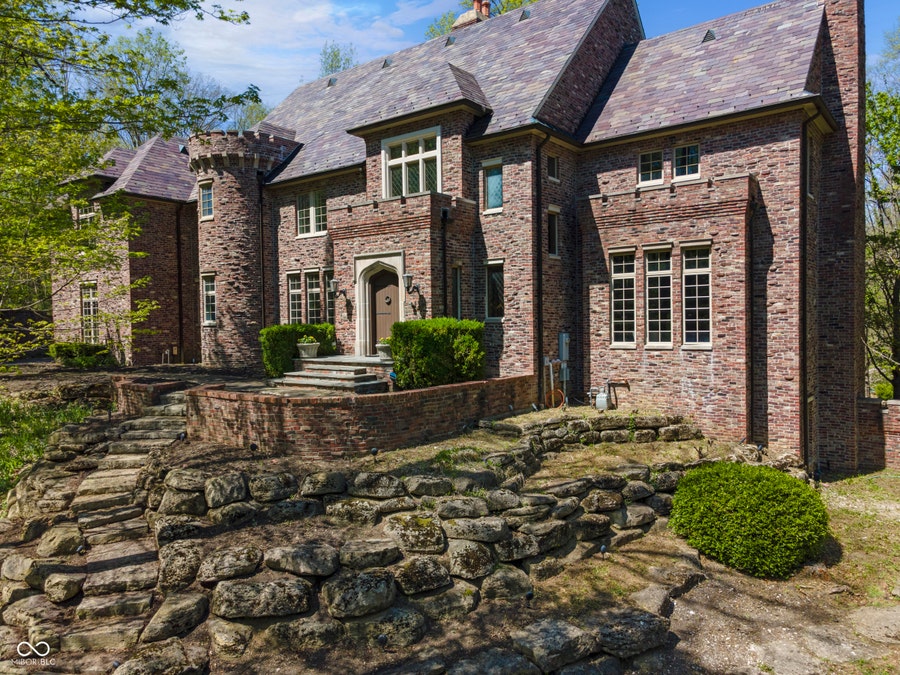 Property photo for 7946 Mill Stream Circle, Indianapolis, IN
