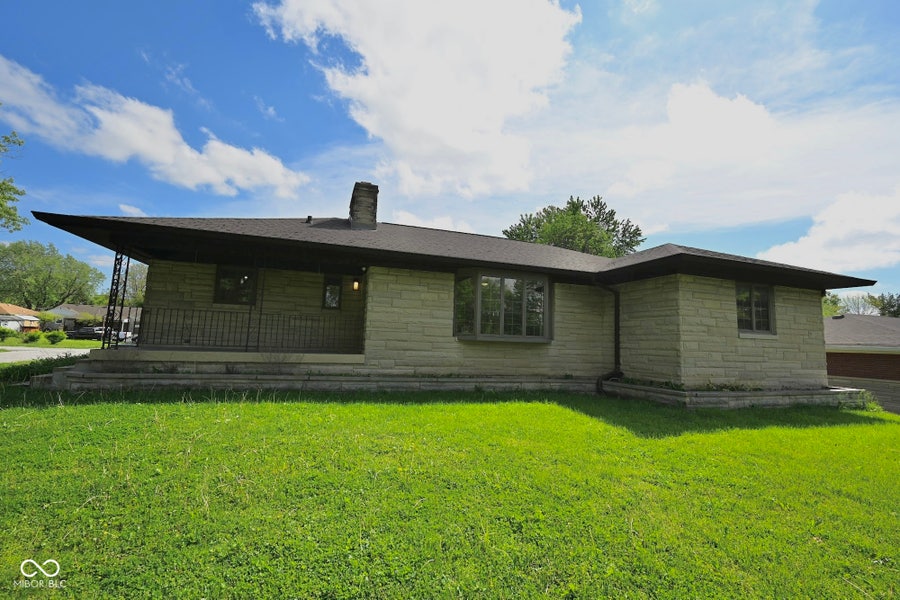 Property photo for 957 E Cragmont Drive, Indianapolis, IN