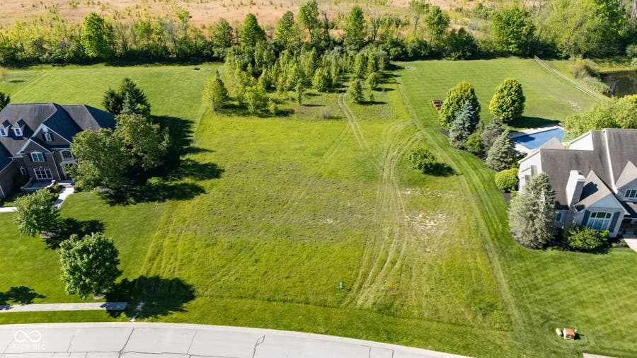 Property photo for 9335 Pleasant View Lane, Zionsville, IN