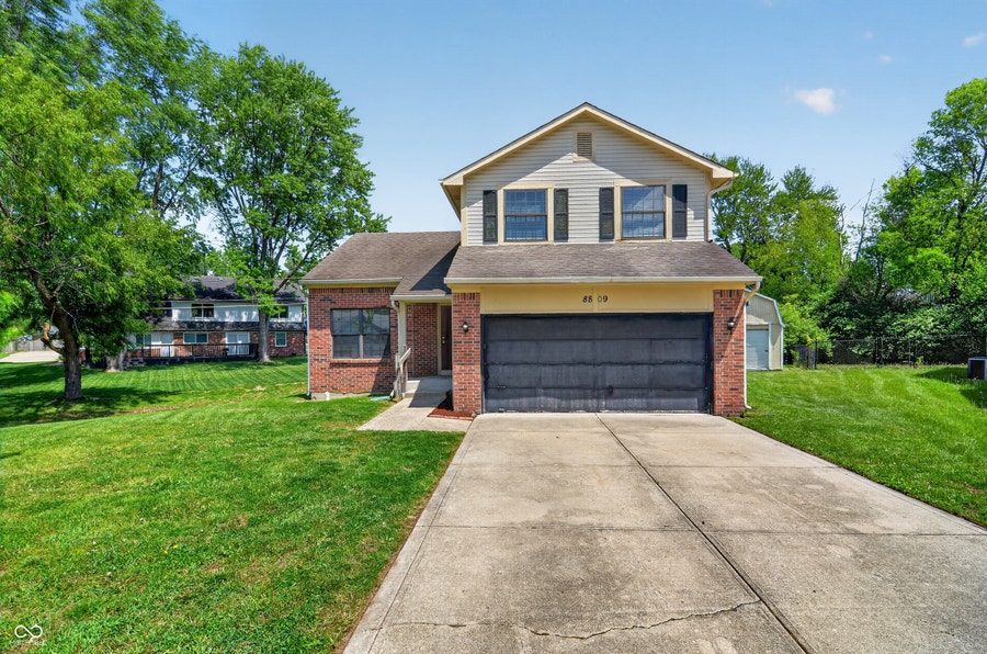 Property photo for 8809 Country Lane Court, Indianapolis, IN