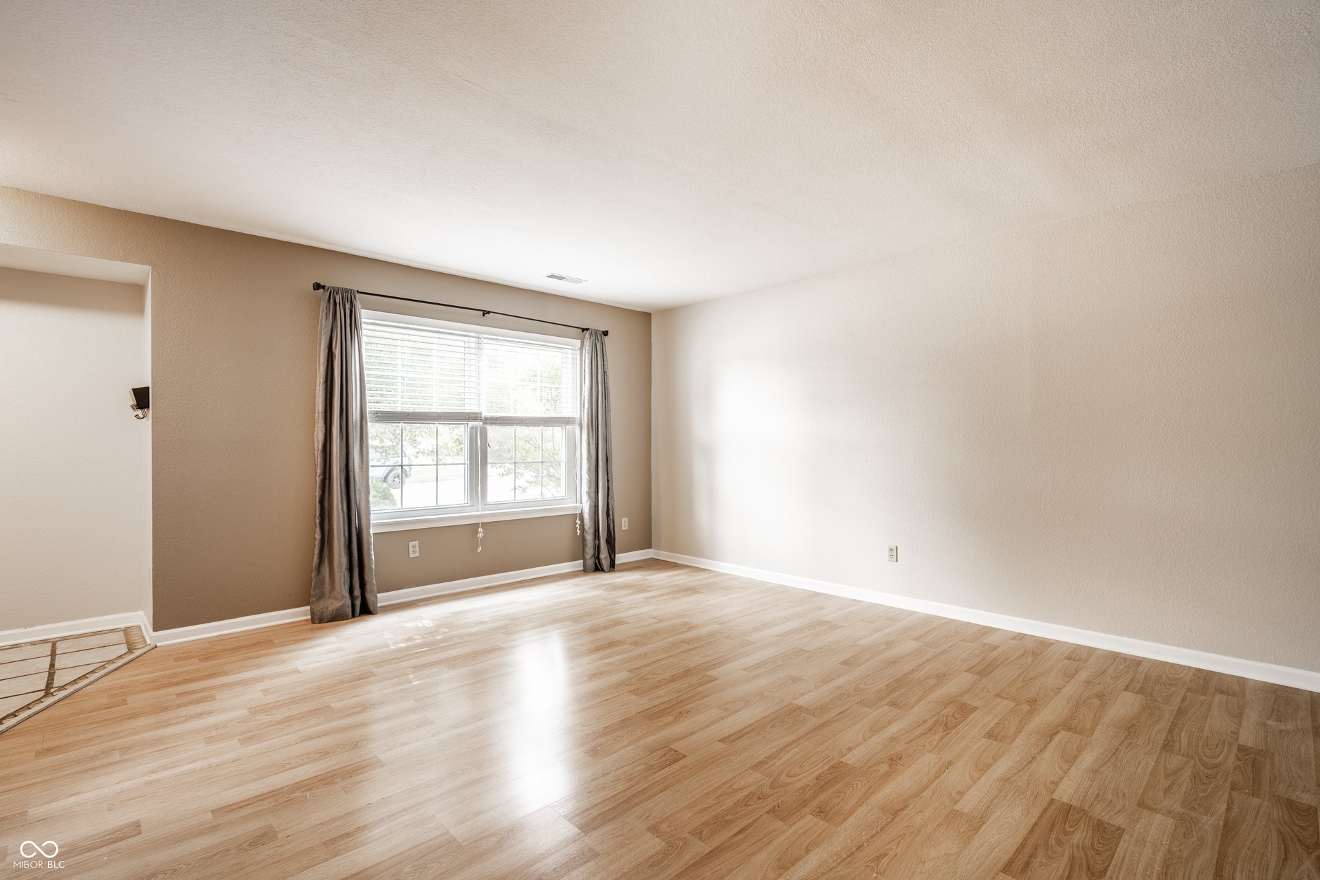 9842 Herald Square, Fishers, IN 46038