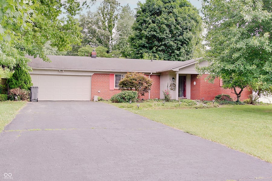 Property photo for 224 E Hickory Lane, Indianapolis, IN