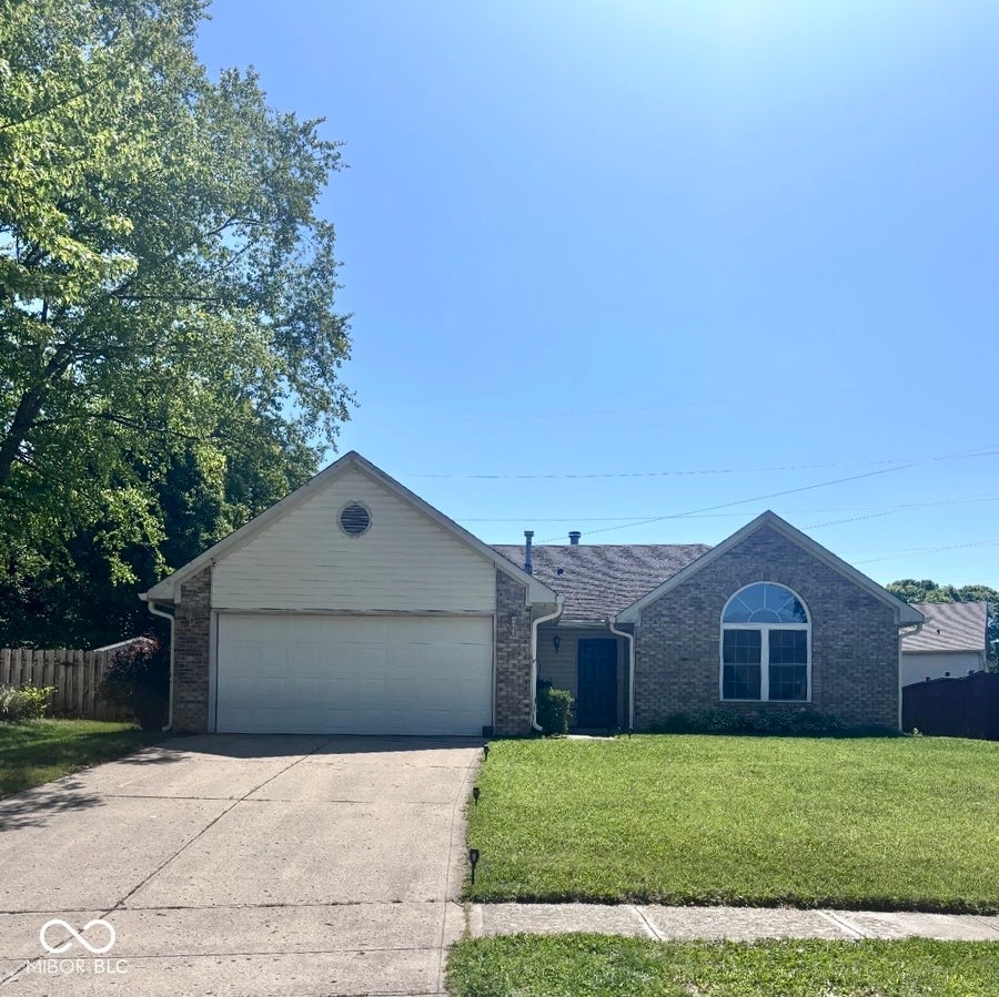Property photo for 831 Queensgate Drive, Greenwood, IN